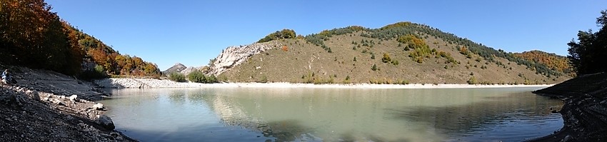 lac de peyssier gite saint auban d'oze
